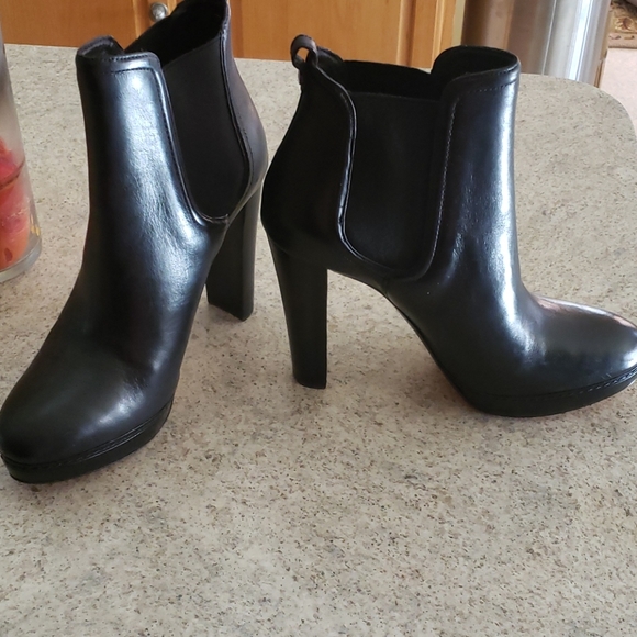 KORS made in Italy real leather platform booties - Picture 11 of 11